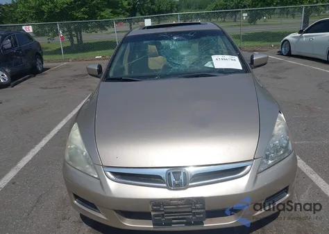 2006 Honda Accord Lx z USA, uszkodzony, nr VIN 1HGCM66306A049922